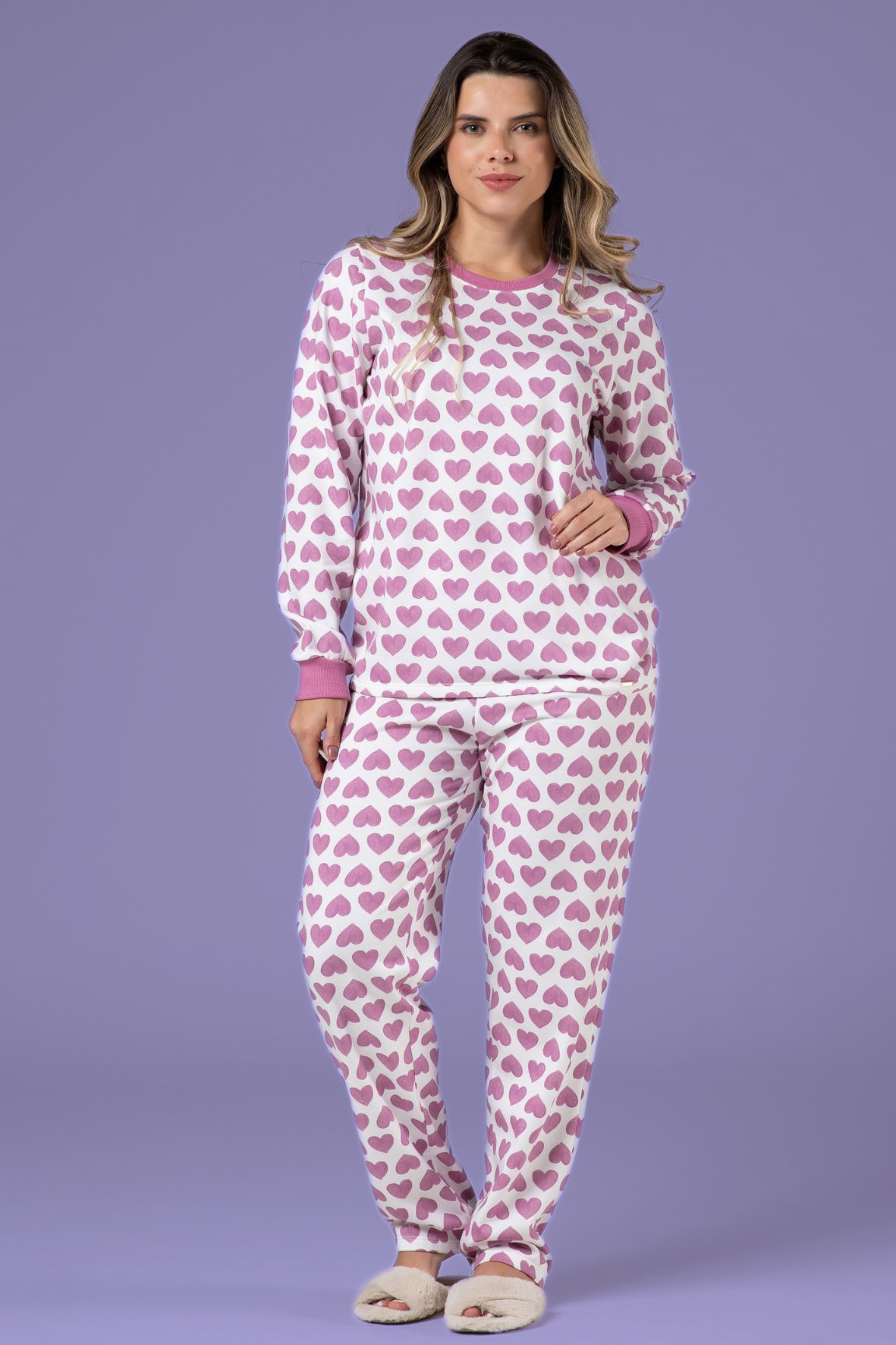 Pijama Feminino Longo Flanelado Moletinho Estampado Coração – Conjunto Inverno Confortável